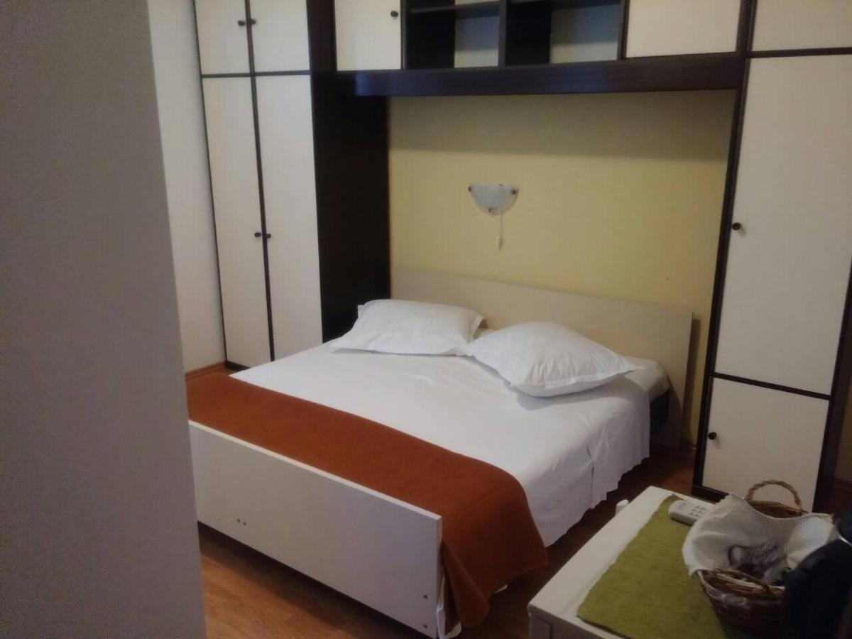 Apartments & Rooms Brna Banjol 외부 사진