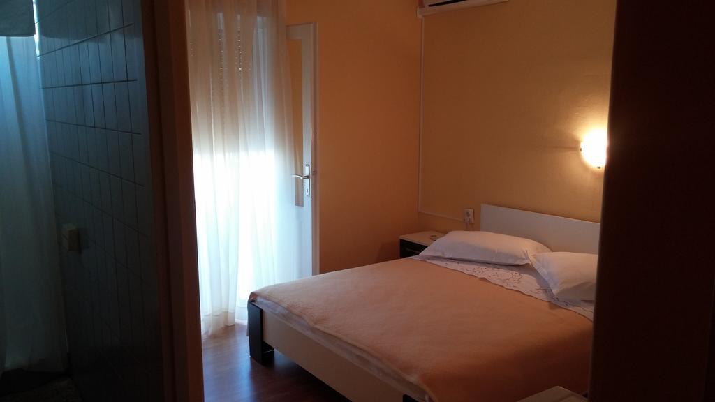 Apartments & Rooms Brna Banjol 외부 사진